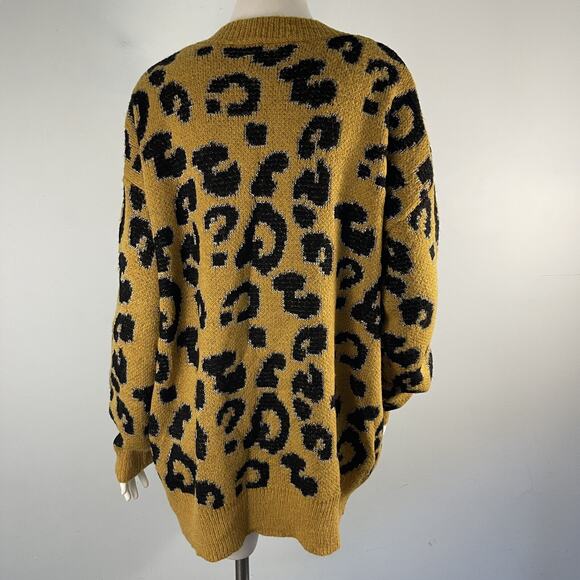 J.O.A. Leopard Print Oversized Cardigan Sweater - Small Gold Black Leopard Print - Picture 8 of 10